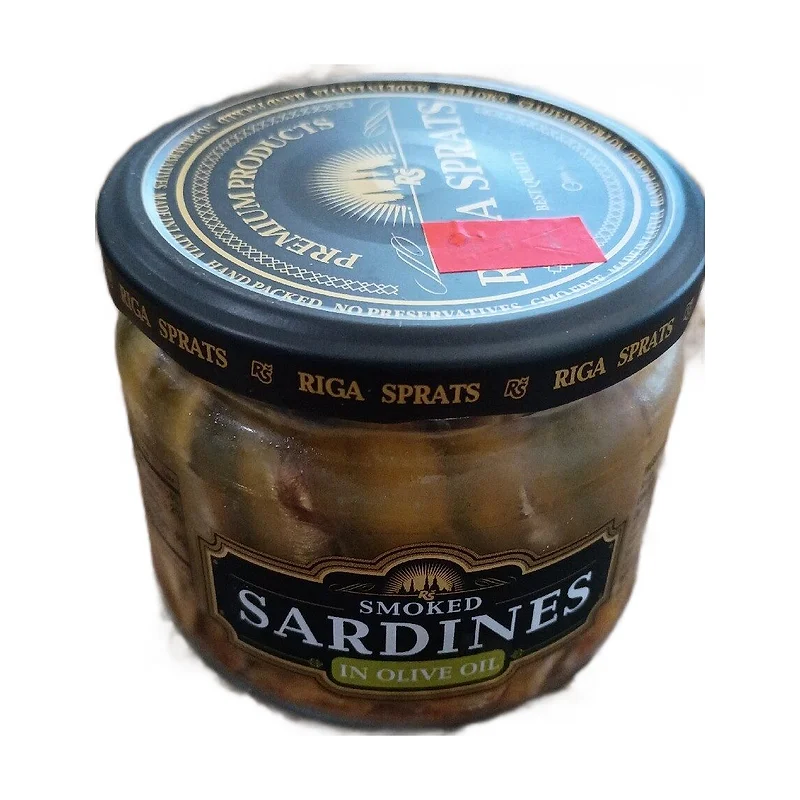 Smoked sardines in olive oil